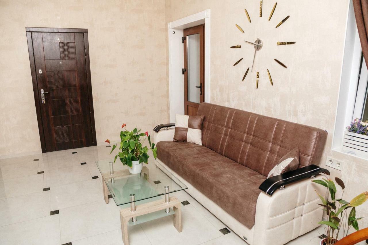 Mini Otel Cozy Patio Odesa Exterior photo