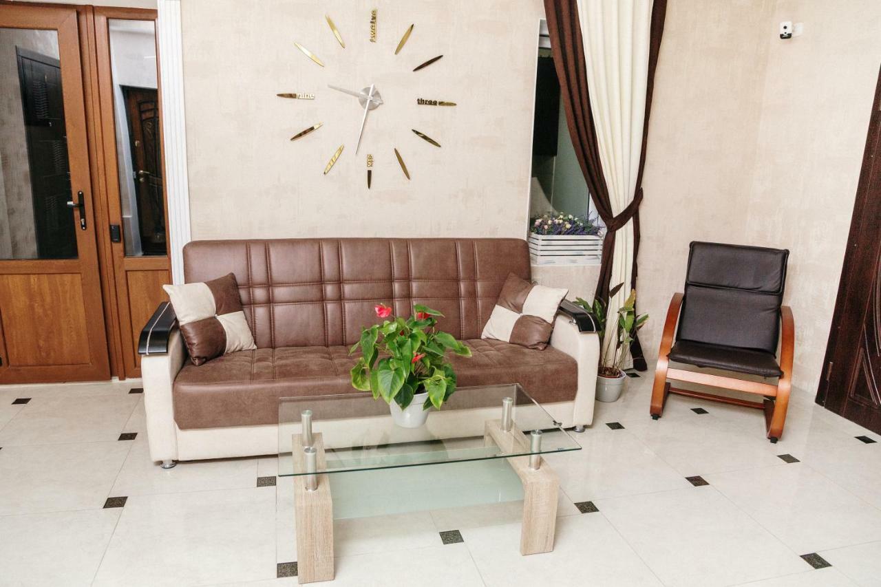 Mini Otel Cozy Patio Odesa Exterior photo
